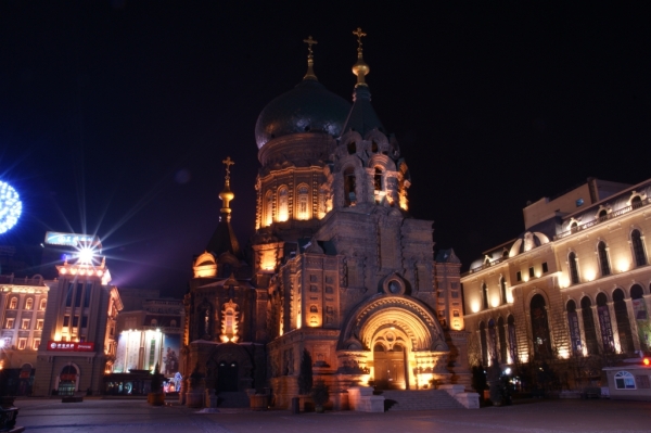 吉隆坡两机场启用中旅客协调处 助中国游客加速通关