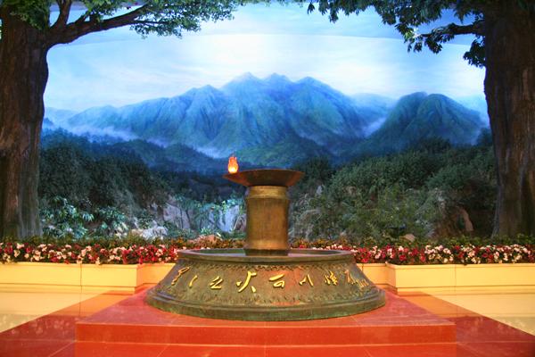 井冈山：红土地上的幸福礼赞