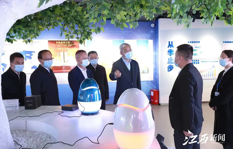 尹弘在吉安调研：做大规模做长链条做强创新做优环境 加快推动电子信息产业高质量发展