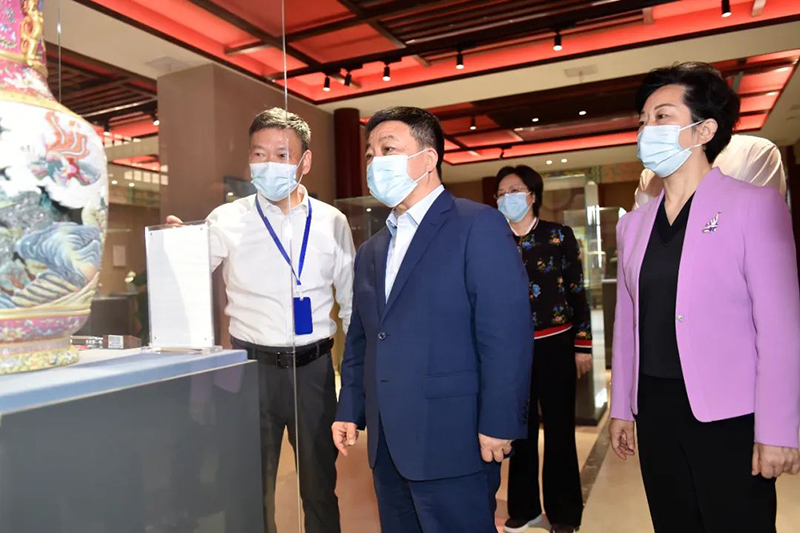 省长叶建春在景德镇调研：重振无与伦比的陶瓷文化辉煌